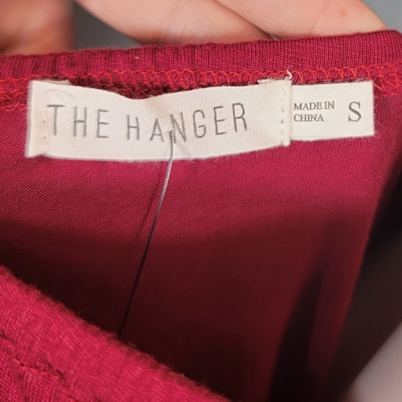 ❤ 🖤 The Hanger Crop Tops, Small, Bundle of 2 - Picture 4 of 11